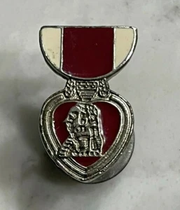 Vintage Purple Heart License Plate Topper Screw Down Attachment Grill Ornament - Bild 1 von 11