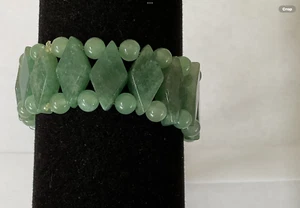 Beautiful handmade natural green Jade stretch beacelet - Picture 1 of 18