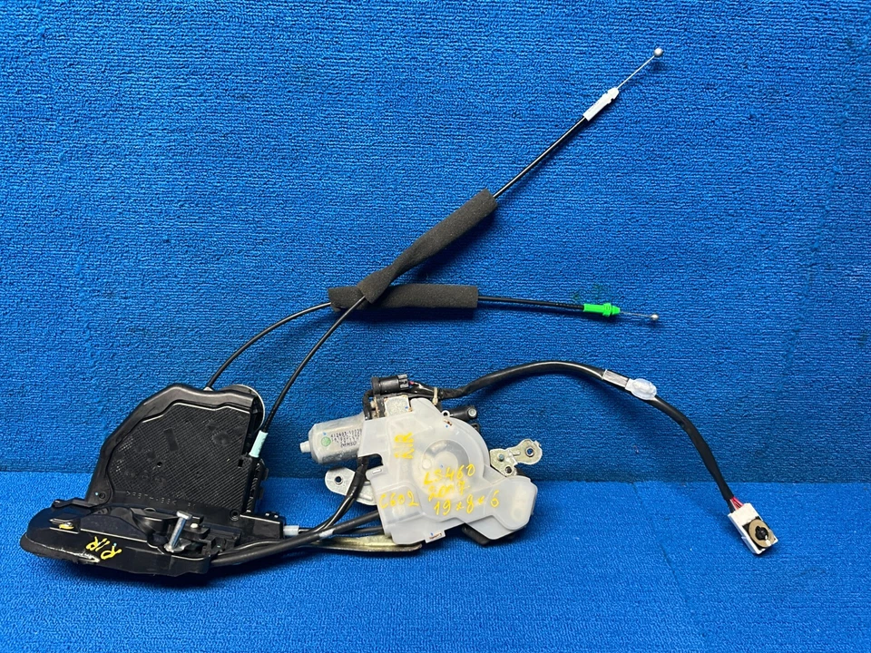 Actuador de pestillo de cerradura de puerta lateral derecha trasera Lexus LS460 2007-2009 OEM Foto 1 de 4