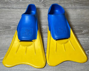 WIN Blue Yellow Rubber Flippers Men Size EU 42/43 US 9/11 Ocean Water Aquatics
