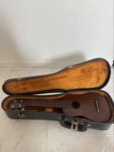 Instrumento de cuerda de ukelele Kamaka con estuche rígido - Imagen 1 de 10