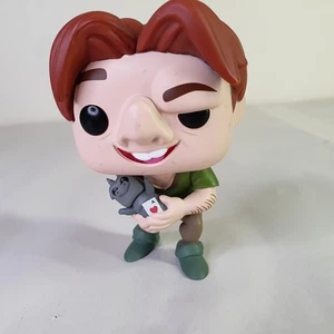 Funko Pop SDCC Exclusive Quasimodo 574 Holding Gargoyle VAULTED NO BOX - Picture 1 of 6