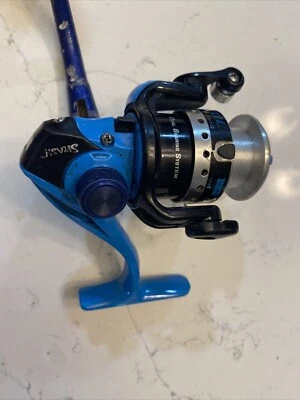 Carrete de pesca giratorio Zebco Splash UL SPLUL-GWB7 Foto 1 de 2