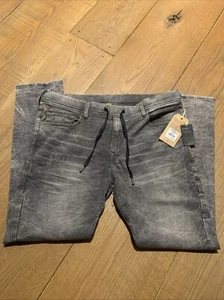 True Religion Men's Dean Slim Fit Twisted Tapered Leg Jeans Stretch Soft Sweats - Picture 1 of 11