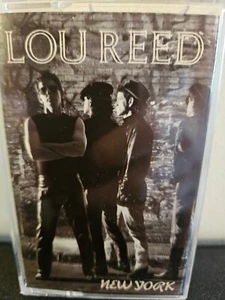 LOU REED New York 1989 CASSETTE TAPE POP ROCK VELVET UNDERGROUND SOLO - Picture 1 of 6