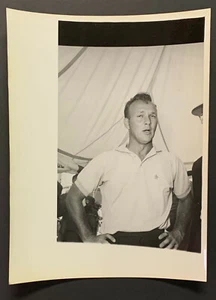 1960 Arnold Palmer Candid Vintage NEA Press Photo Professional Golfer PGA - Picture 1 of 3