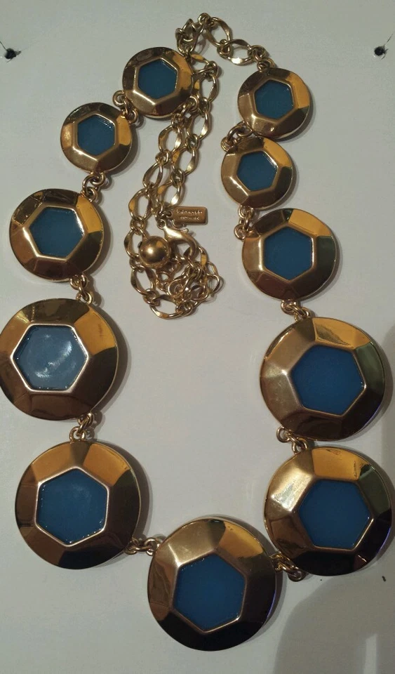 Collar Kate Spade Omega Burbuja Azul Declaración con Bolsa para el Polvo y Caja de Regalo Precio de venta sugerido por el fabricante $178 Foto 1 de 4