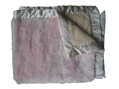 Blankets & Beyond Baby Blanket Peach Rose Pink Reversible Plush Soft Satin Trim Foto 1 de 4