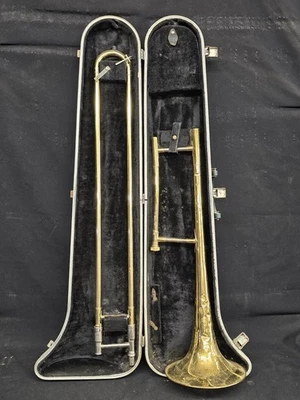 Винтажный Bach тромбон и чехол / латунный музыкальный инструмент ремонт - Изображение 1 из 4