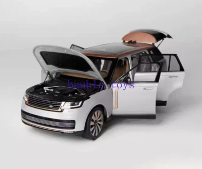 LCD 1:18 Silver 2022 Range Rover SV SUV Sports Model Diecast Collect Car - Image 1 of 4