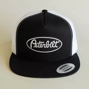 Peterbilt Negro Logo | YP Classic 6006 Trucker Hat | Negro/Blanco - Imagen 1 de 5