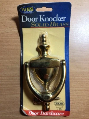 Llamador de puerta de latón macizo de Schlage - Nuevo estado y sin abrir Foto 1 de 2