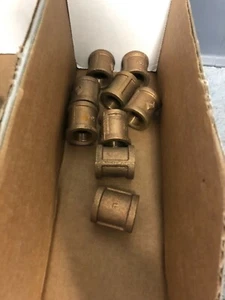 1/2" brass NPT threaded coupling - Picture 1 of 1
