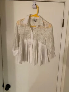 Womene "HD" white eyelet, 3/4 sleeves, pleated blouse Size 0. P.O. - Picture 1 of 2