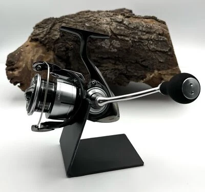 Daiwa 23 Lexa LT3000-XH Spinnrolle Angelrolle Frontbremsrolle SW Angelrolle SALE - Bild 1 von 3