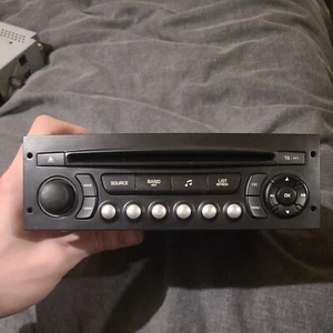 PEUGEOT 207 STANDARD STEREO / RADIO / CD PLAYER RD4 N1M 207 CC GT 96766518XT - Picture 1 of 3