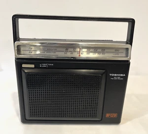 TOSHIBA RP-1320F VINTAGE PORTABLE AC/DC FM AM 2-BAND RADIO W/ ANTENNA & CABLE - Picture 1 of 9