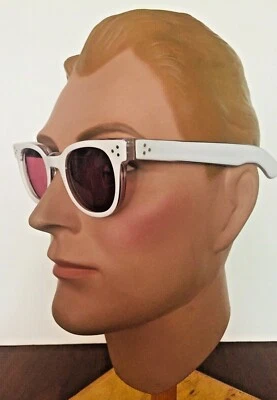 Óculos de sol vintage anos 80 NOS personagem sombrio muito raro "CLÁSSICO" branco com estojo - Imagem 1 de 4