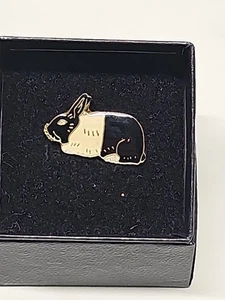 VINTAGE Hase Pin Emaille Revers Hut PIN schwarz und weiß ohne Box - Bild 1 von 4