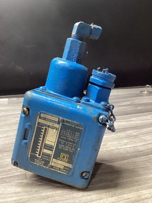 SQUARE D 9012 ACW21 PRESSURE SWITCH #123B108PR2 - Image 1 of 3