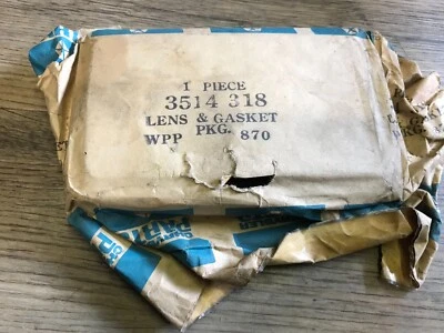 Dodge Charger Super Bee B 1971 carrocería Mopar nos lente trasera exterior derecha 3514318 Foto 1 de 2