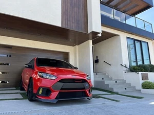 2018 Ford Focus RS - 1owner - Picture 1 of 24