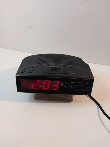 Vintage General Electric GE Digital Alarm Clock Model 7-4815A AM/FM Radio Tested Cover