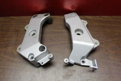 2004-2007 年本田 Cb600f 右左车架中侧盖罩板装饰 — 第 1/4 张图片