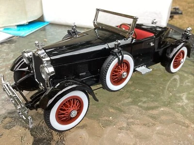 Stutz Black Hawk Danbury 1927 como nuevo escala 1:24 fundido a presión como nuevo MIRAR Foto 1 de 4