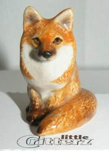 Figura animal de porcelana miniatura Little Critterz zorro rojo sentado "cepillo" LC954 - Imagen 1 de 5
