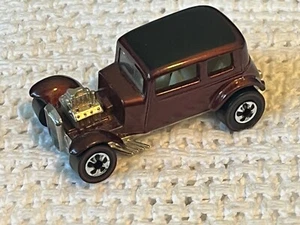 HOT WHEELS - 1969 32 FORD VICKY - VINTAGE CLASSIC COLLECTION - BROWN/WH CHINA - Picture 1 of 11