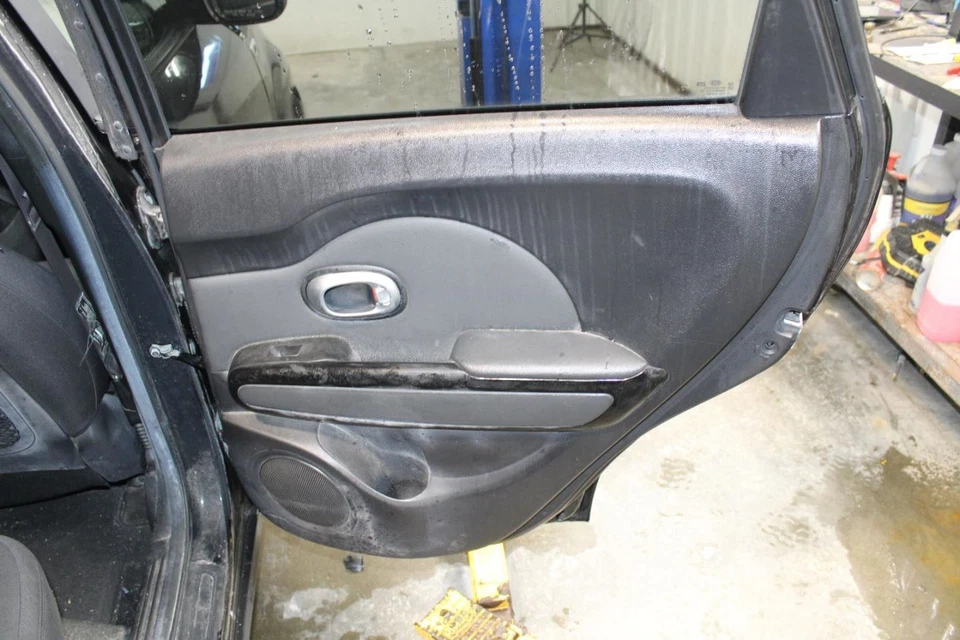 2015 KIA SOUL Rear Right Door Panel Black Used 376607 4DR SUV Foto 1 de 4