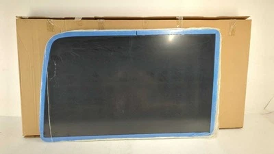 New OEM Genuine Mercedes RH Rear Quarter Glass 2007-2018 Sprinter Van 9066733309 - Image 1 of 4