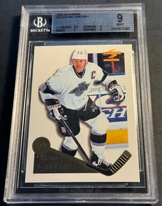 1995-96 WAYNE GRETZKY SUMMIT #24 SCG 9 KINGS HOF - Picture 1 of 2