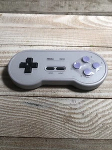 8BitDo (80DJ) SN30 Bluetooth Gamepad Controller, Hall Effekt Joystick grau - Bild 1 von 8