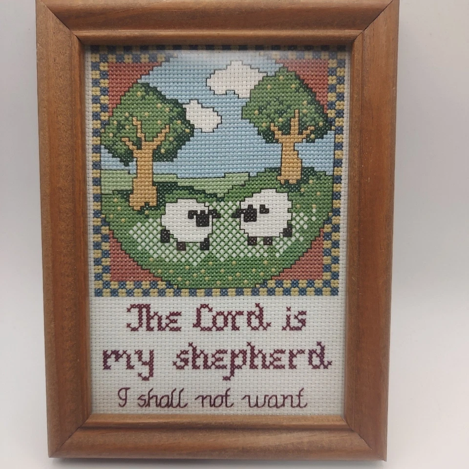 Винтажная вышивка крестом «Господь — мой пастух, я не хочу» в рамке 1993 - Изображение 1 из 3