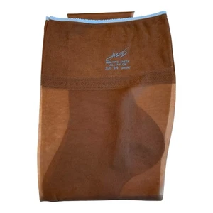 1PR VINTAGE HANES 530 WALKING SHEER RHT NYLON STOCKINGS SZ 9 1/2 SHORT - Picture 1 of 3