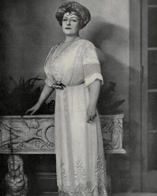 Lillian Russell 8X10 Photo Picture Image American actress & singer opera #11 - Image 1 of 1