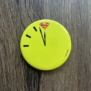 Superman Doomsday Clock Promo 2017 Comic Con Badge Button Pin back DC Comics - Picture 1 of 3