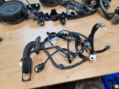 Kia Sportage MK3 N/S Front Passenger Left Side Door Wiring Loom 91610-3u340 - Image 1 of 4