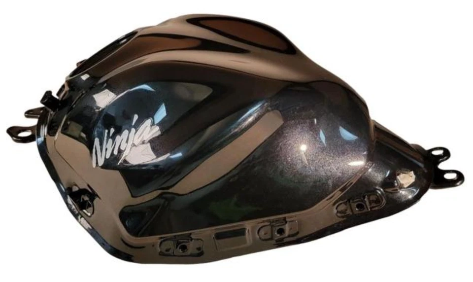 Nuevo tanque de combustible Kawasaki Ninja 650 2019 OEM (negro) 51090-5333-660 Foto 1 de 4