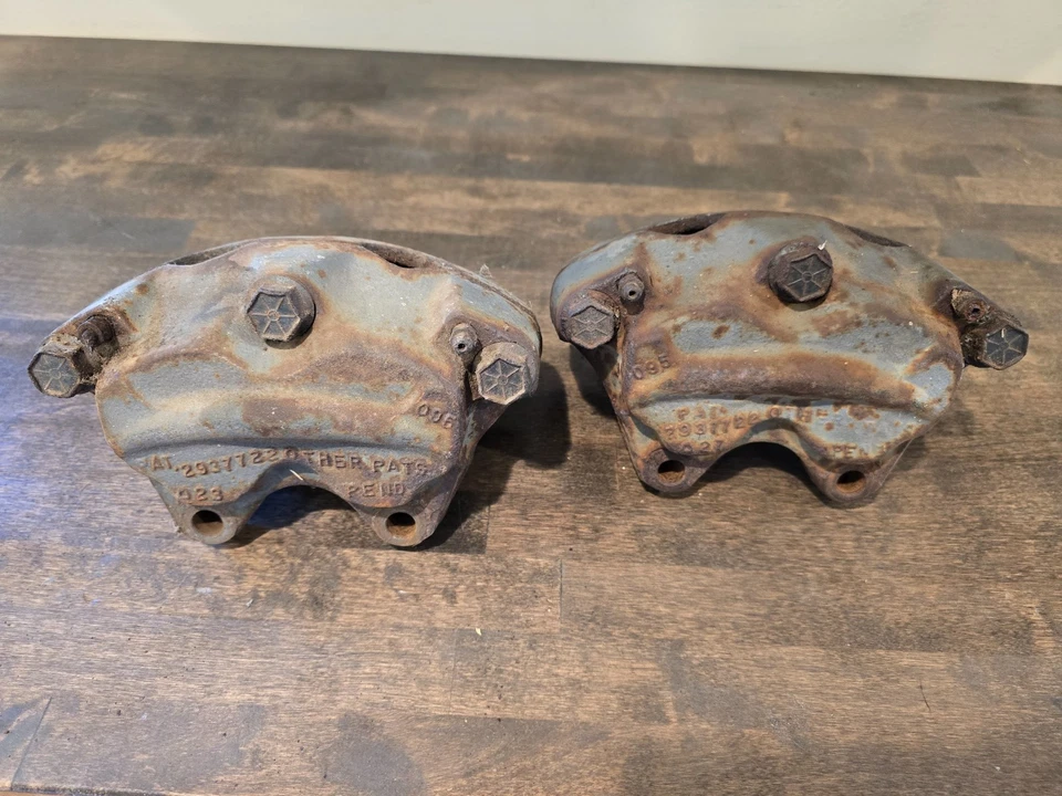 Núcleos de pinza de freno de disco AMC AMX Javelin SC/Rambler Rebel Machine Bendix 1968-70 Foto 1 de 4