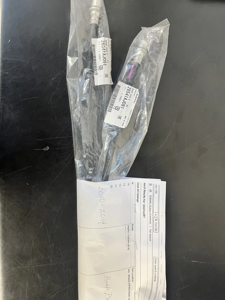 2010-2014 SUBARU LEGACY/ OUTBACK REAR BRAKE HOSE SET - Imagem 1 de 1