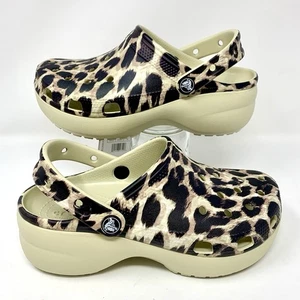 Zueco Crocs Clásico Plataforma Estampado Leopardo Mujer’s 7 Animal Remix  - Imagen 1 de 10