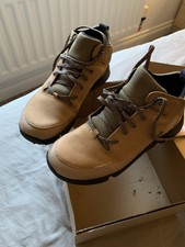 clarks walking boots womens