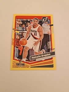 Baloncesto Panini Donruss 2023-24 amarillo paralelo #17 Malcolm Brogdon - Imagen 1 de 4