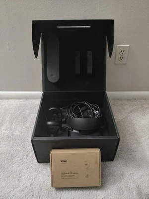 Oculus Rift S PC Powered VR Gaming Headset Complete With Original Box - Image 1 of 4