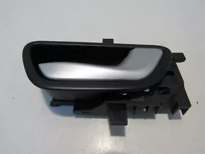 KIA RIO 2017-20 OFFSIDE RIGHT REAR INTERIOR DOOR HANDLE (5 DOOR HBK) Q2344 - Picture 1 of 8