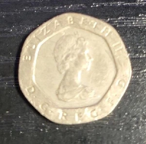 1982 RARE TWENTY 20 PENCE ELIZABETH II UK COIN D. G. REG. F. D. UNCERTIFIED - Picture 1 of 2