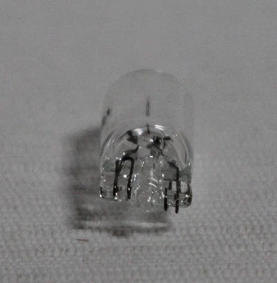 Lâmpadas Eiko 2821 T3.25 Wedge 12V 10 NOVAS - Imagem 1 de 3